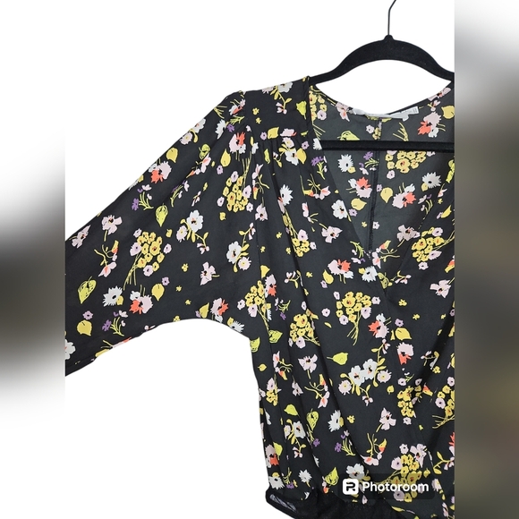ASTR The Label Blouse Bodysuit Floral Size Small Black - Picture 6 of 9